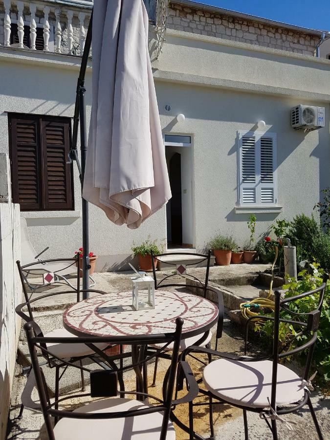 Room Cvita Trogir Exterior foto